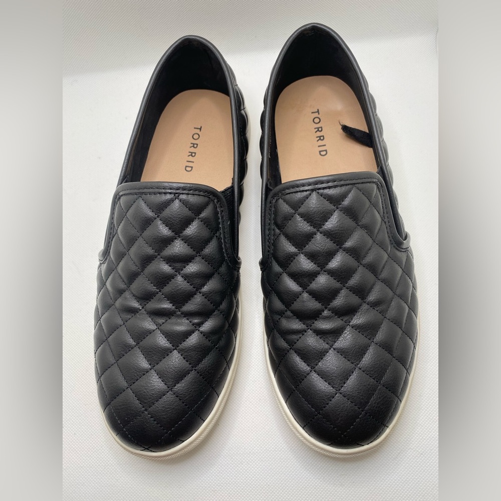 Torrid quilted faux leather sneaker 9 WW (extra wide)